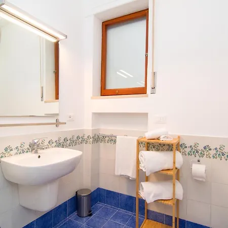 Casa Enza, For Up To 5 People, Center Sorrento